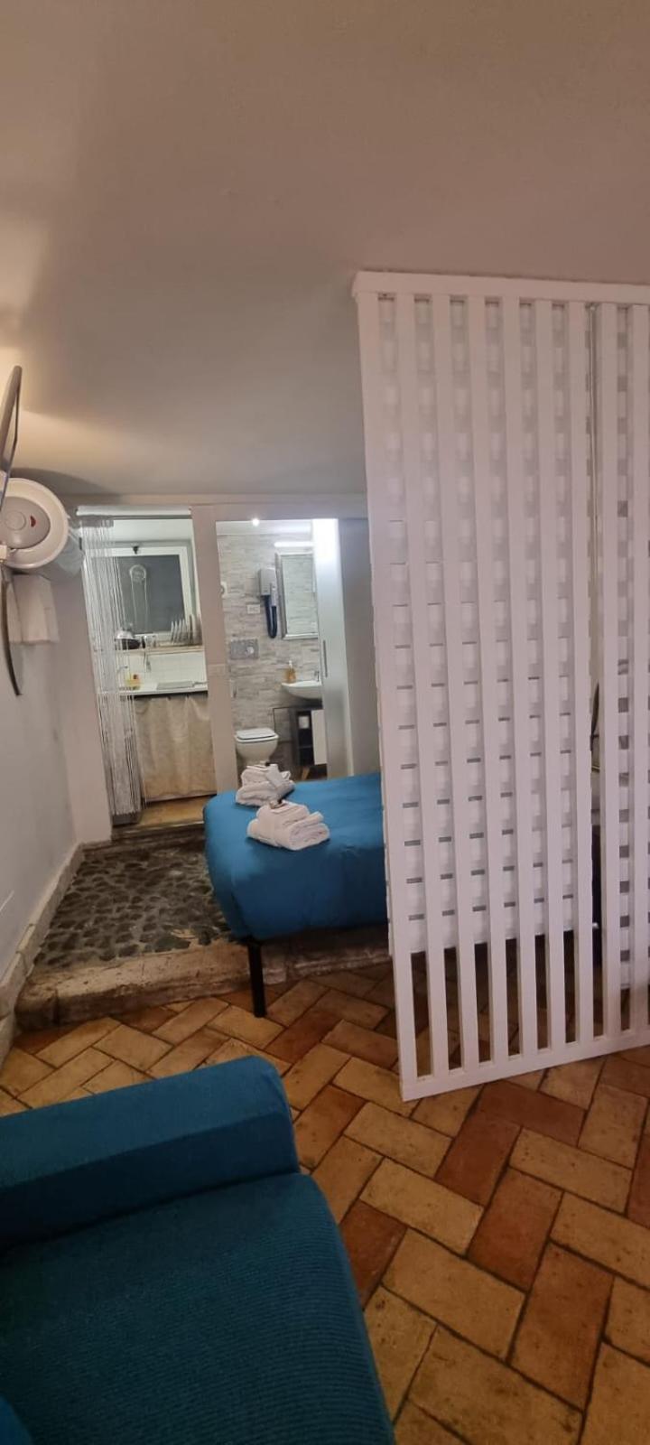 Domus Next Campo De'Fiori With Thermal Shower 로마 외부 사진
